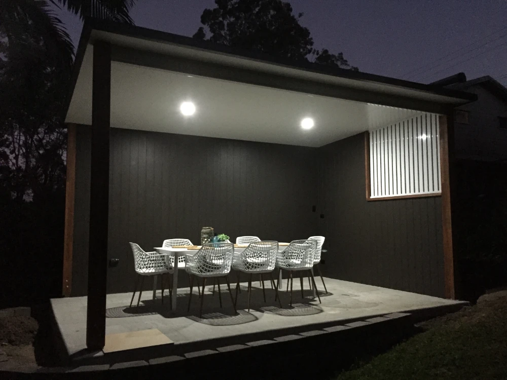 freestanding patio lighting power