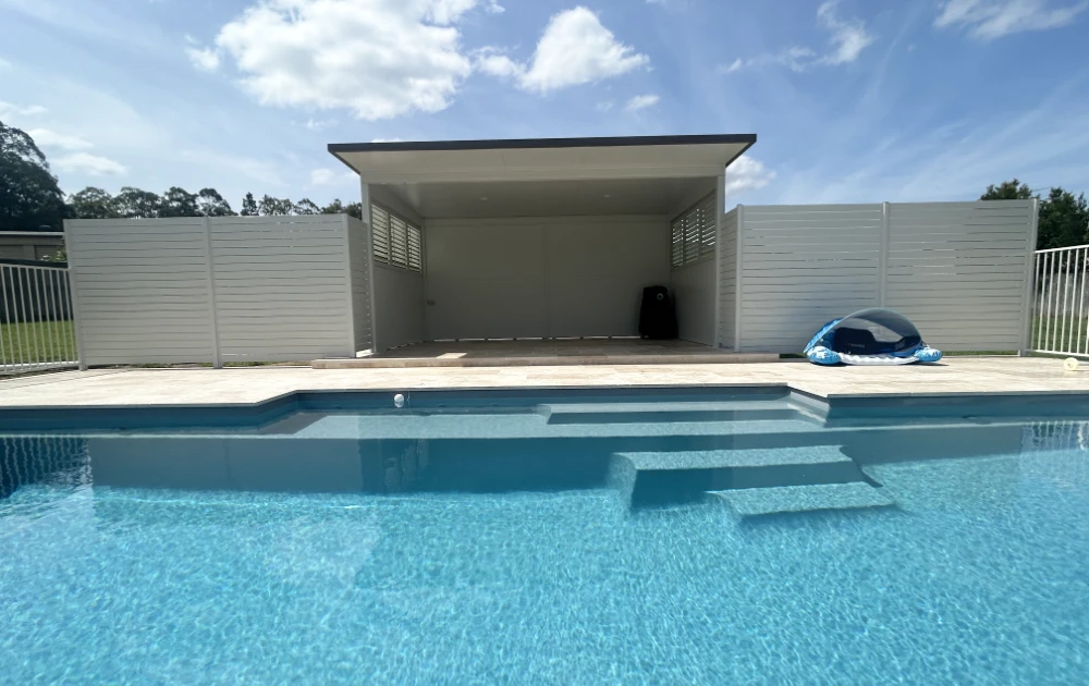 Insulated and single skin roofing options for a freestanding patio